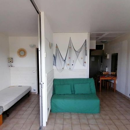 40M With Terrace In A Residence With Pool Le Grau-du-Roi Exterior photo