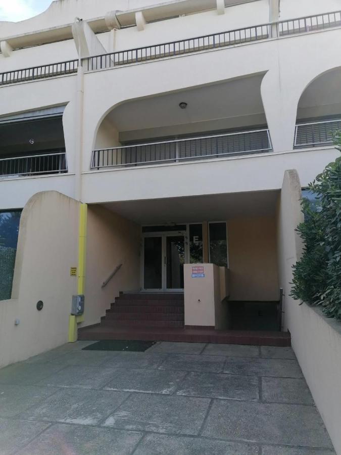 40M With Terrace In A Residence With Pool Le Grau-du-Roi Exterior photo